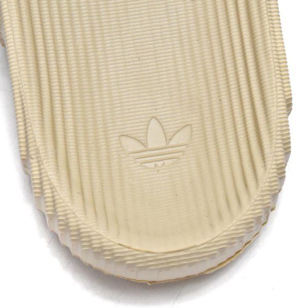 Adidas Originals Adilette 22 Slides Aluminium GX6950 - Image 2