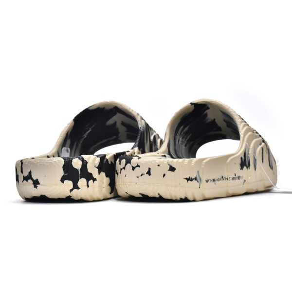 Adidas Originals Adilette 22 Slides Slides Carbon GX6947 - Image 2