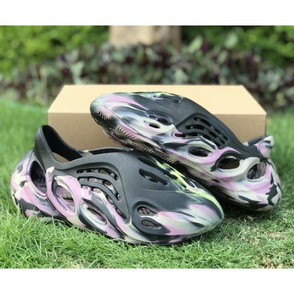 Adidas Originals Yeezy Foam Runner"MX Carbon" IG9562 - Image 8