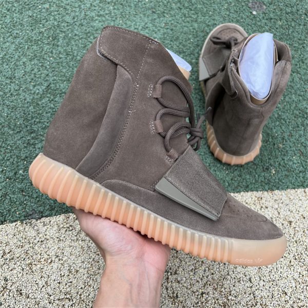 Adidas Yeezy Boost 750 Sneaker - Image 3