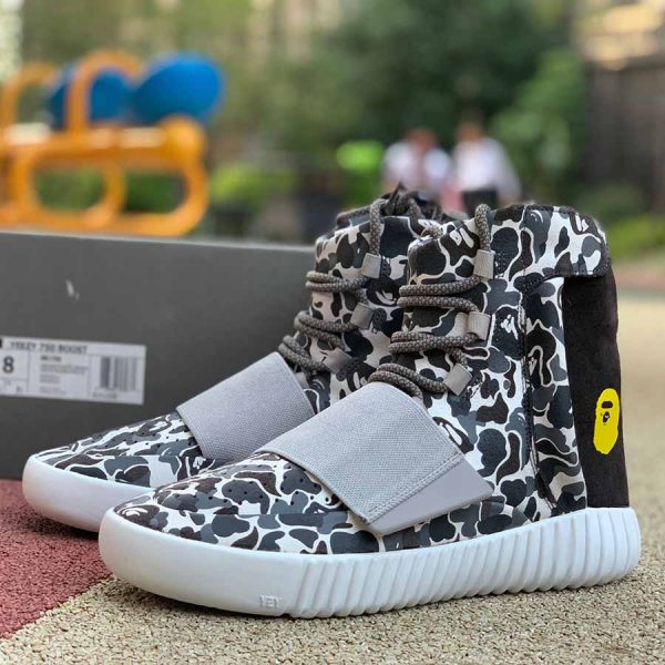 Adidas Yeezy Boost 750 X Bape - Image 5