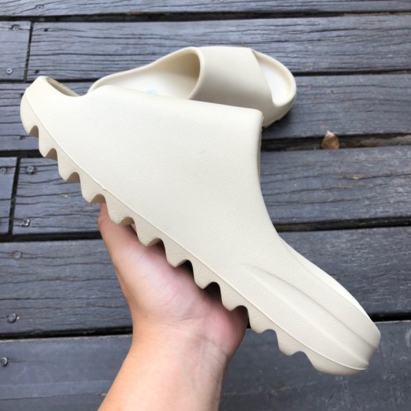 Adidas Yeezy Slide FZ5897 - Image 5