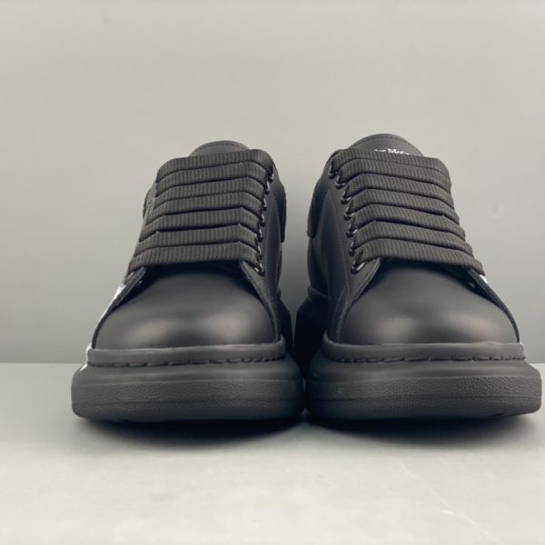 Alexander Mqueen Low-Top Sneakers - Image 5