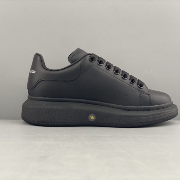 Alexander Mqueen Low-Top Sneakers - Image 6