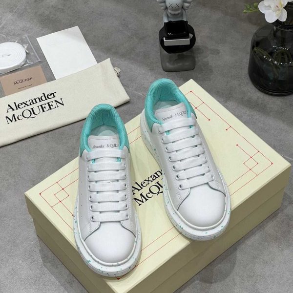 Alexander Mqueen Men's Oversized Sneaker In White/Aquamarina