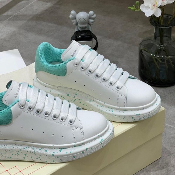 Alexander Mqueen Men's Oversized Sneaker In White/Aquamarina - Image 5