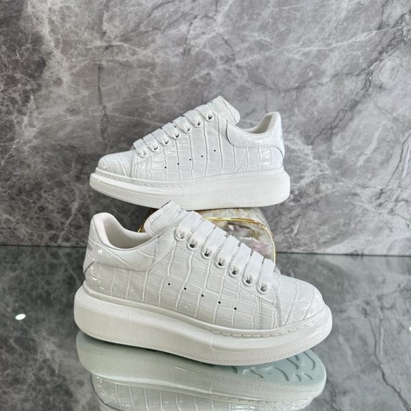 Alexander Mqueen Oversized Low-Top Sneakers - Image 2