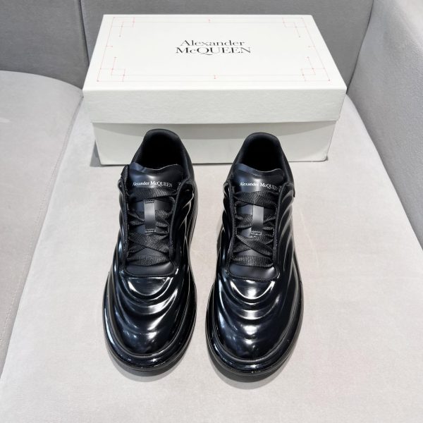 Alexander Mqueen Oversized Sneaker In Black - Image 2