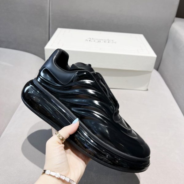 Alexander Mqueen Oversized Sneaker In Black - Image 4