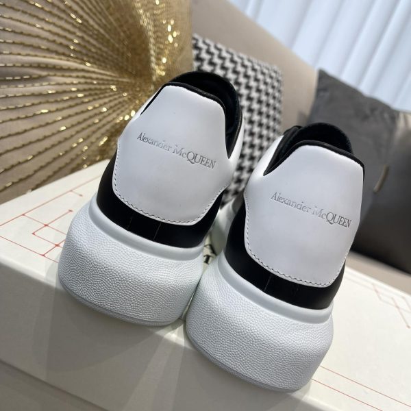 Alexander Mqueen Oversized Sneaker In Black/White - Image 2