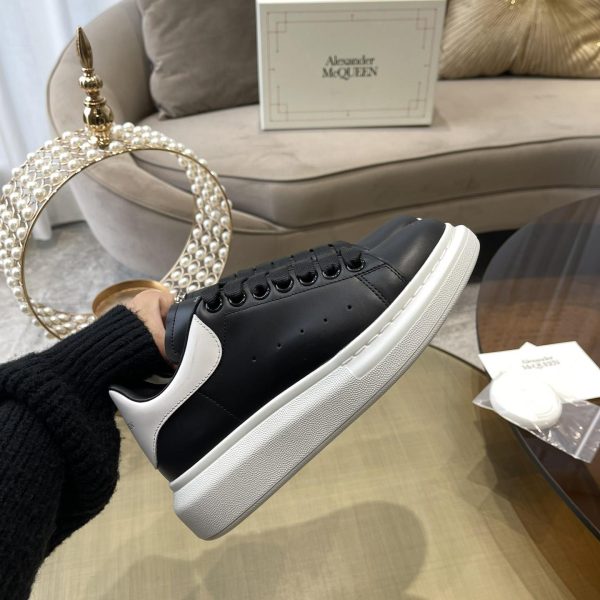 Alexander Mqueen Oversized Sneaker In Black/White - Image 6