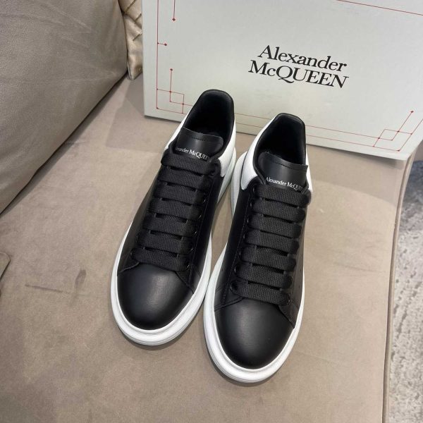 Alexander Mqueen Oversized Sneaker In Black/White - Image 7