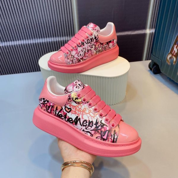 Alexander Mqueen Oversized Sneaker - Image 3