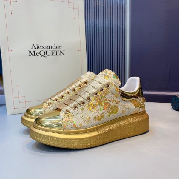 Alexander Mqueen Oversized Sneaker - Image 5