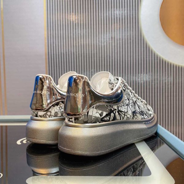 Alexander Mqueen Oversized Sneaker - Image 5