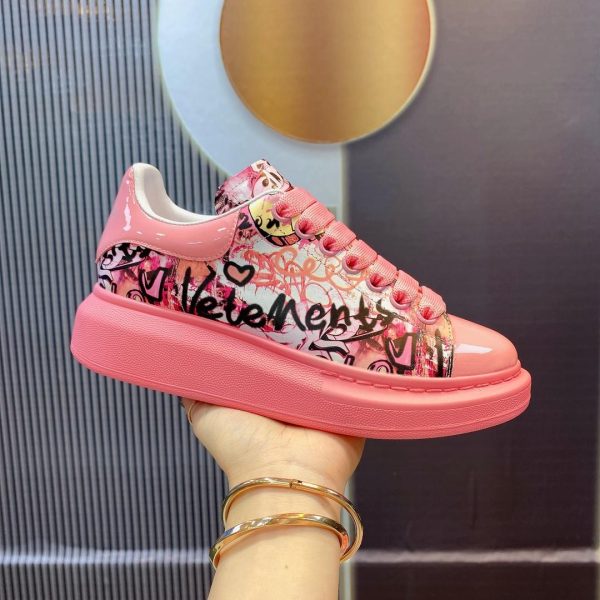 Alexander Mqueen Oversized Sneaker - Image 6