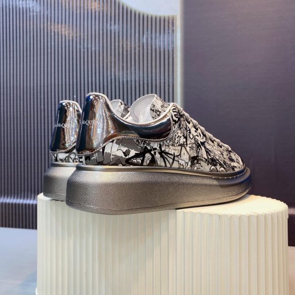 Alexander Mqueen Oversized Sneaker - Image 7