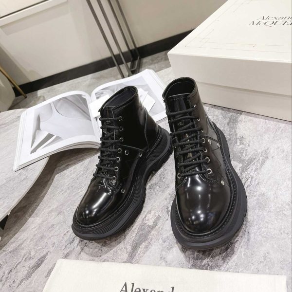 Alexander Mqueen Tread Slick Boot In Black