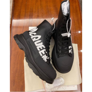 Alexander Mqueen Tread Slick Boot In Black/White