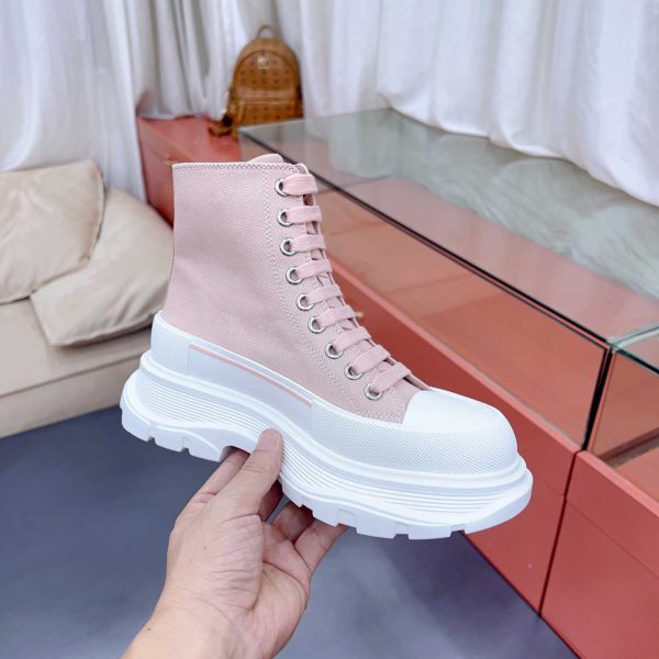 Alexander Mqueen Tread Slick Boot In Magnolia - Image 3