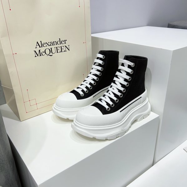 Alexander Mqueen Tread Slick Boot In Magnolia - Image 6