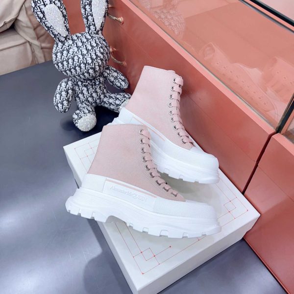 Alexander Mqueen Tread Slick Boot In Magnolia - Image 7