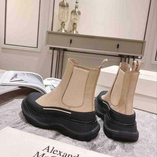 Alexander Mqueen Tread Slick Chelsea Boots - Image 6