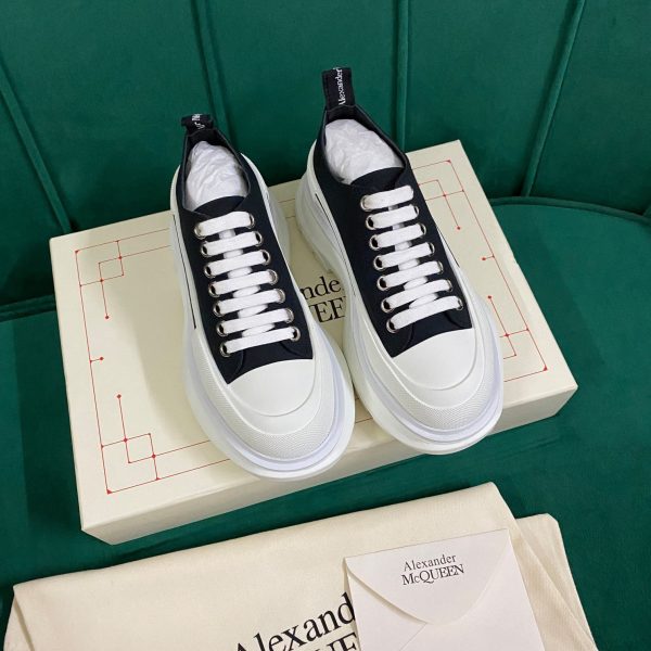 Alexander Mqueen Tread Slick Lace Up in Black/white - Image 2