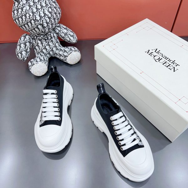 Alexander Mqueen Tread Slick Lace-up In Black - Image 3
