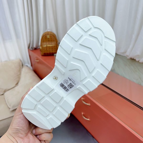 Alexander Mqueen Tread Slick Lace-up In White - Image 3