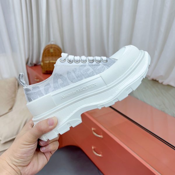 Alexander Mqueen Tread Slick Lace-up In White - Image 4