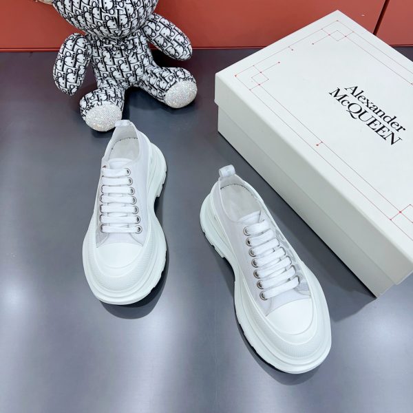 Alexander Mqueen Tread Slick Lace-up In White - Image 6