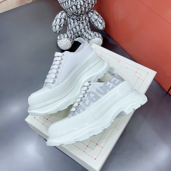 Alexander Mqueen Tread Slick Lace-up In White - Image 7