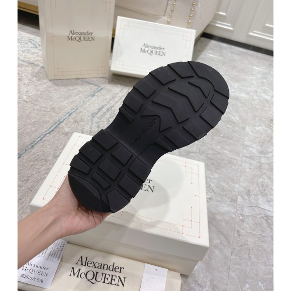 Alexander Mqueen Tread Slick Platform Low Sneakers - Image 2
