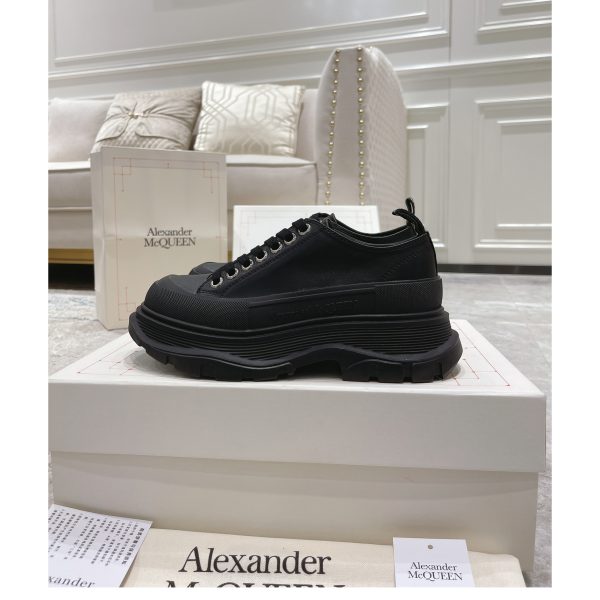 Alexander Mqueen Tread Slick Platform Low Sneakers - Image 4