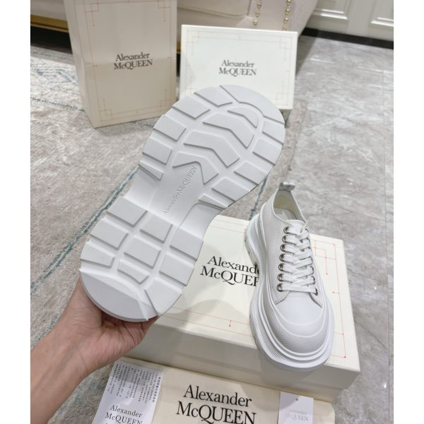 Alexander Mqueen Tread Slick Platform Low Sneakers - Image 4