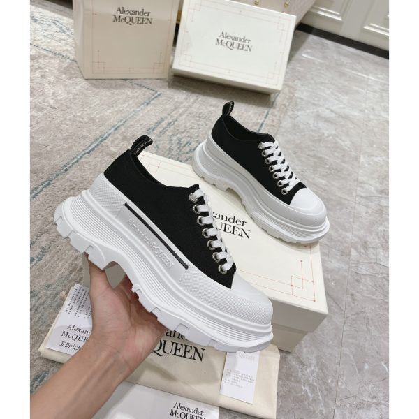 Alexander Mqueen Tread Slick Platform Low Sneakers - Image 7