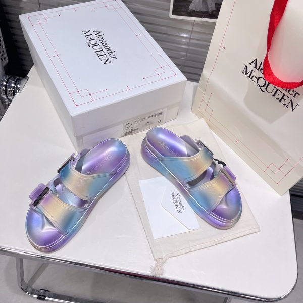 Alexander Mqueen Women's Oversized Hybrid Slide In Silver - Image 5