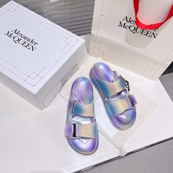 Alexander Mqueen Women's Oversized Hybrid Slide In Silver - Image 7