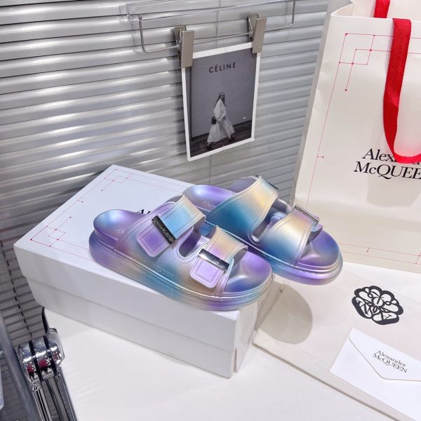 Alexander Mqueen Women's Oversized Hybrid Slide In Silver - Image 8