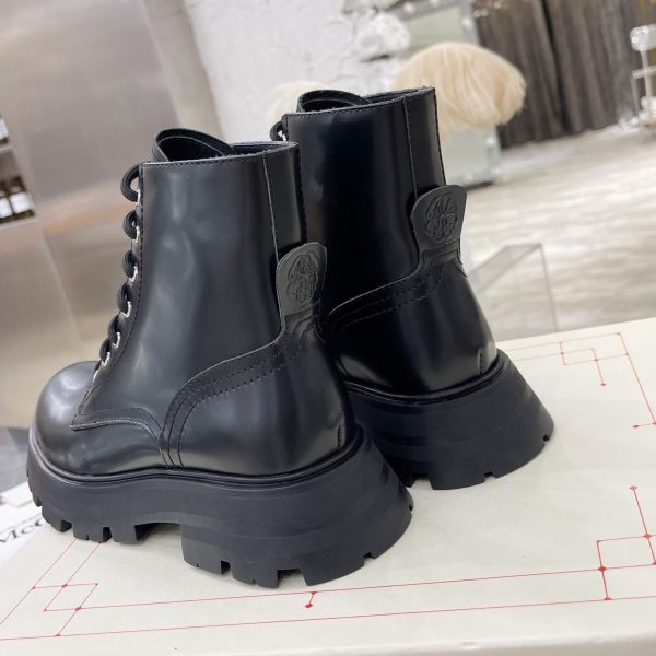 Alexander Mqueen Women's Wander Boot In Black - Image 7