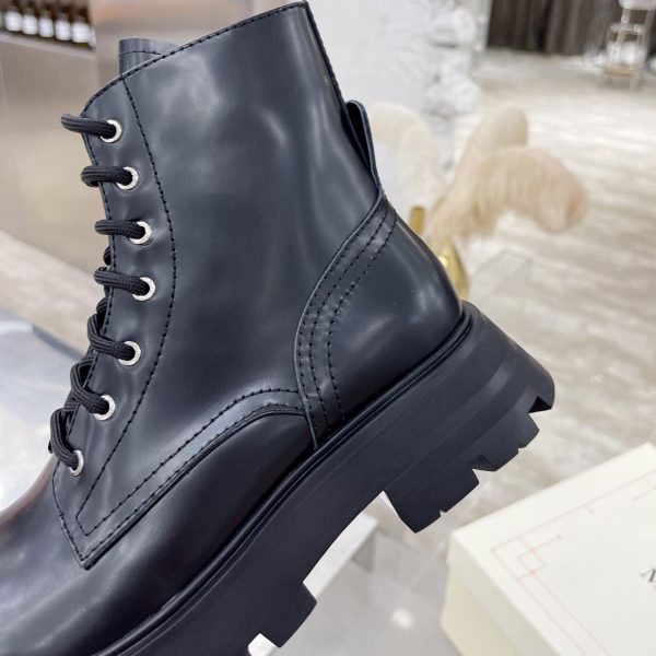 Alexander Mqueen Women's Wander Boot In Black - Image 8