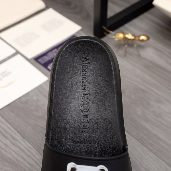Alexander Mqueen Logo Slipper - Image 3