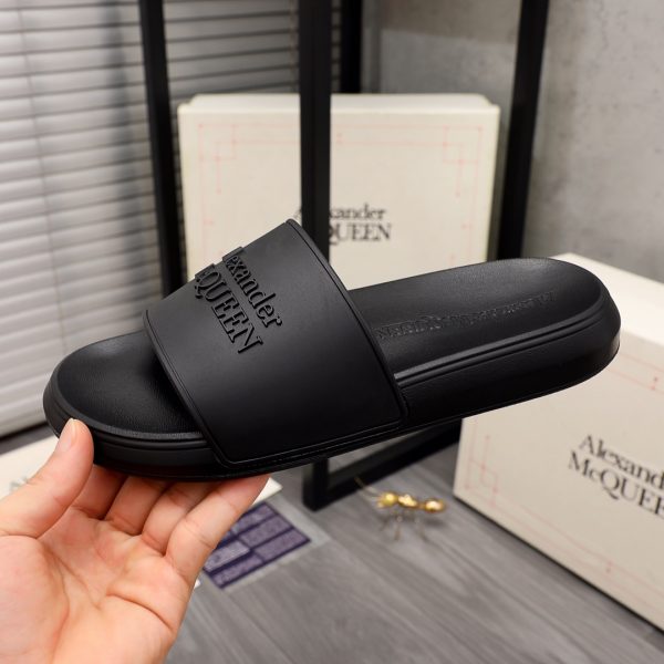 Alexander Mqueen Logo Slipper - Image 4