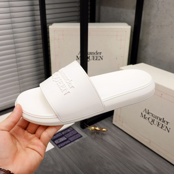 Alexander Mqueen Logo Slipper - Image 5