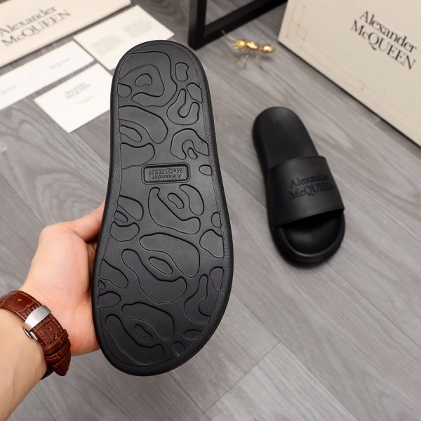 Alexander Mqueen Logo Slipper - Image 5
