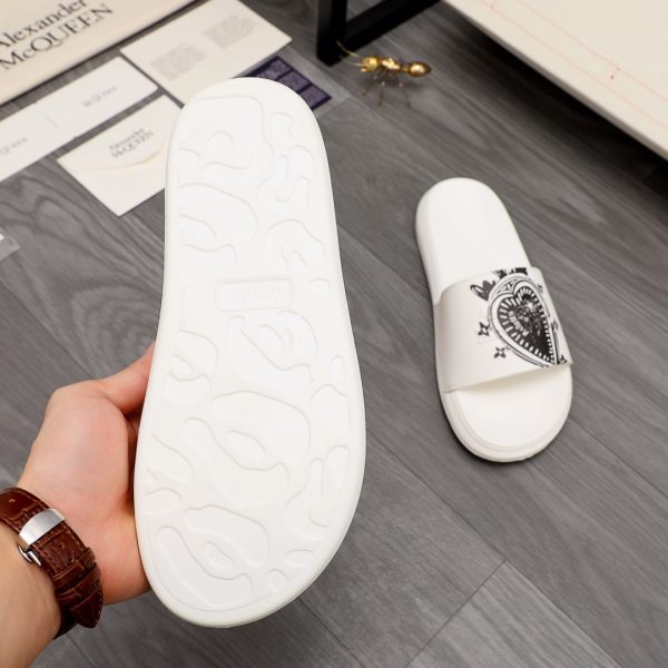 Alexander Mqueen Logo Slipper - Image 9