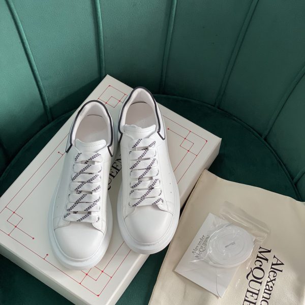 Alexander Mqueen Oversized Sneaker In White/Black - Image 7