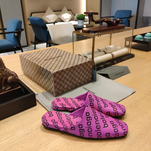 Balenciaga Logo Leather Backless Loafers - Image 2