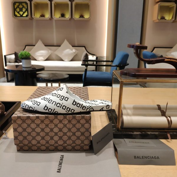 Balenciaga Logo Leather Backless Loafers - Image 4